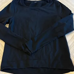 Lululemon Women’s Classic Black Long Sleeve Women's Top thumbnail 1