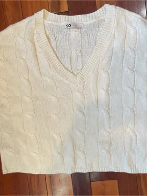 SO Cable Knit Cropped Boxy Sweater Women's Lg Cream V-Neck Winter Holiday Fall thumbnail 7