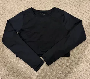 Aerie Black Top thumbnail 1