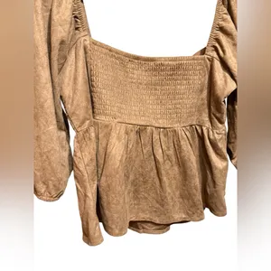 francesca's Miami Payton Faux Suede Pleated Blouse Brown‎ Sz L thumbnail 7