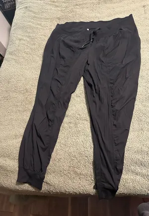 Lululemon pants thumbnail 1