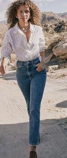 NWOT Wrangler High Rise Vintage Taper Mom Jeans Sz 10 Distressed Medium Wash thumbnail 1