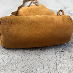 Eddie Bauer Tan Suede‎ Leather Bag Drawstring One Shoulder Backpack Purse thumbnail 8
