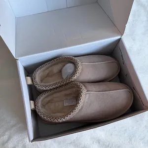 Dream Paris Fuzzy Slip-On Sand Size 7.5 NEW IN BOX thumbnail 13