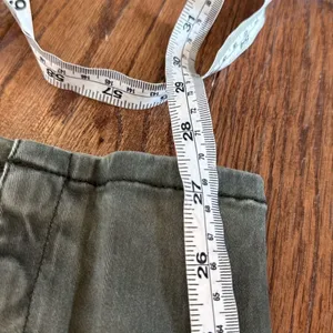 Abercrombie & Fitch olive mid rise seamed skinny pant size 28 thumbnail 6