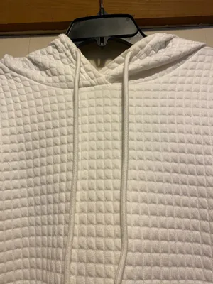 Woman’s white hoodie Size 2X thumbnail 4