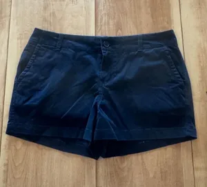Maurices Navy Blue Chino Shorts Womens Size 13/14 Cotton Stretch Casual Summer‎ thumbnail 1