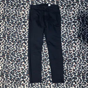 black denim skinny ankle jeans thumbnail 3