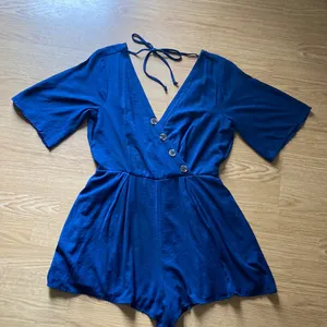 Trixxi V-Neck Short Jumper with Elastic Waist. Size L. Navy Blue, short sleeve thumbnail 1