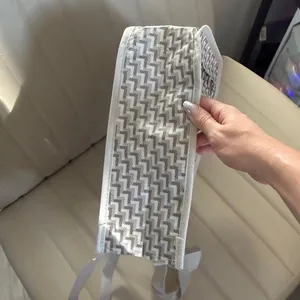 Lululemon Gray & White Chevron Tote Bag thumbnail 5