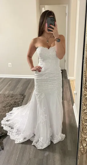 Wedding Dress White Size 2 thumbnail 1