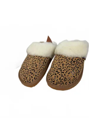 Beautiful NWTs Emu Women’s Shoes Size 5 thumbnail 2
