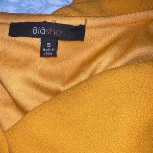 Blashe mini dress in mustard yellow off the shoulder size S thumbnail 4