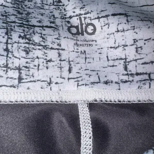 Alo leggings thumbnail 3