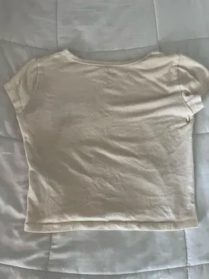 Hollister Baby Tee shrit  thumbnail 4