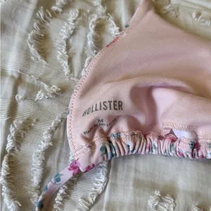 Hollister Size S/M Pink Floral Triangle Bikini Set thumbnail 5
