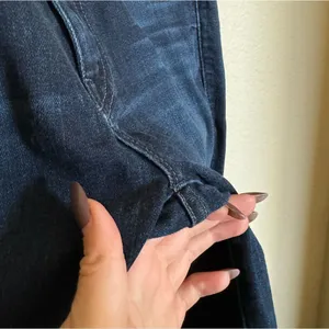 MOTHER High Waisted Looker Wash: Ink and Paper Size 27‎ thumbnail 6
