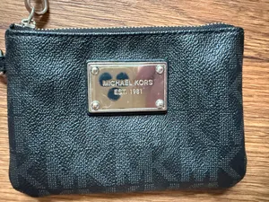 Michael Kors Wristlet Wallet thumbnail 2