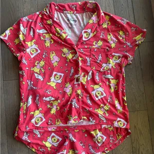 Disney Red Ladies Winnie the Pooh Print Pajamas Set XS - FITS LIKE A SMALL thumbnail 1
