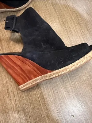 Tory Burch Black Suede Peep-Toe Ankle Wood Strap Wedges Sz 9 thumbnail 4