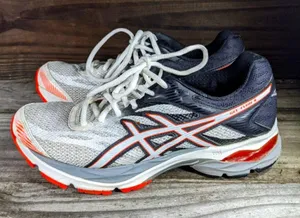 ASICS Women’s Gel Flux 4 T764N Black/Gray Running Shoes Size 7.5 thumbnail 1