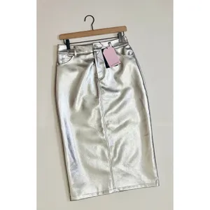 NWT!! AVEC LES FILLES Shimmering Silver Pencil Skirt Metallic Pockets Medium thumbnail 2