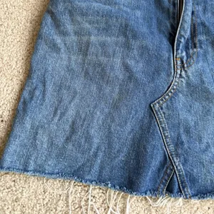 Zara Jean Skirt Womens Blue Y2K festival Denim Flat raw hem Front Mini medium thumbnail 3
