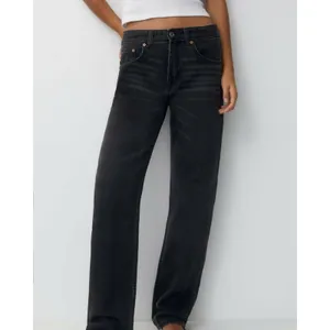NWT black Pull & Bear Mid Waist Straight Leg Jeans Size 0 thumbnail 3