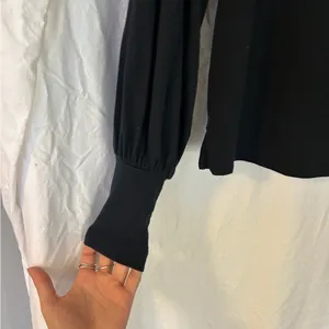 Abercrombie & Fitch black drapey long sleeve size XS thumbnail 5