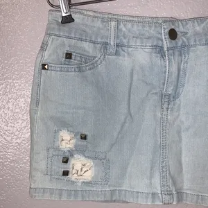 Forever Twenty One Boutique distressed mini jean skirt thumbnail 2