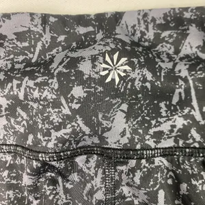 Athleta Capri Leggings Womens Small Black Camo Print‎ Stretch Yoga Gym thumbnail 2