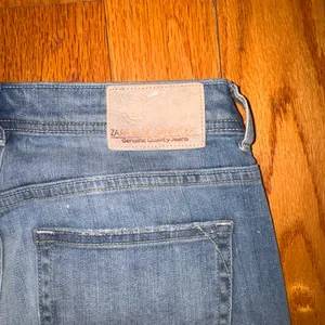 🍎Zara Distressed Light Blue Skinny Jeans thumbnail 6