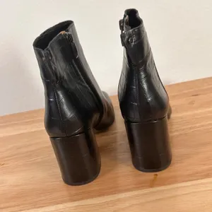 Franco Sarto Croc Embossed Leather Ankle Boots Block Heel Side Zipper Size 7 thumbnail 4