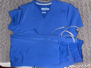 Fabletics Scrub Set thumbnail 1