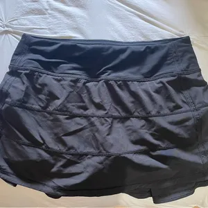 ⚠️SOLD⚠️Lululemon Athletica Black Puffer Skirt thumbnail 3