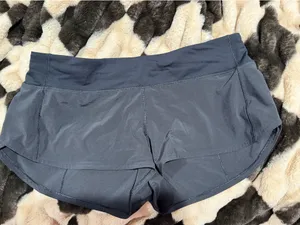 Lululemon Shorts Hotty Hot thumbnail 1