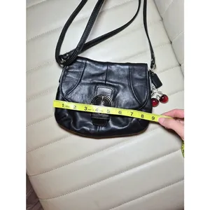 Vintage COACH Soho Leather Crossbody Bag Black Purse Flap Buckle With Charm Y2K thumbnail 3
