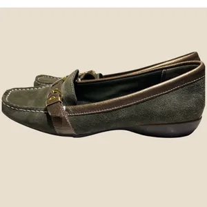 Nickels Soft Loafers Womens Olive Green Suede Bronze‎ Leather Buckle Shoes 8.5 M thumbnail 2
