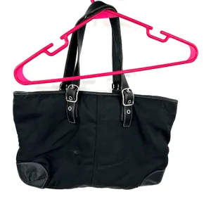 Coach‎ Black Handbag Purse Shoulder Bag Tote Buckled Straps Worn Needs Love thumbnail 2