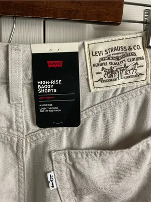 Levi’s Women's‎ High-Rise Casual Shorts in Light Beige-Linen thumbnail 7