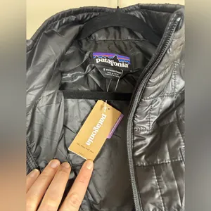 Patagonia NWT Women's Nano Puff Vest Sz S Outdoor Layering Utility Packable thumbnail 10