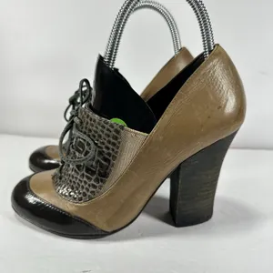 BCBGMAXAZRIA Leather Shooties Heels 6B Brown Faux Croc Lace Up Mixed Media thumbnail 2