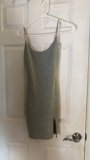 Windsor Green Window tight/short dress with a slit thumbnail 3