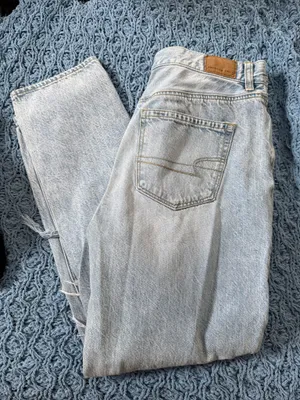 American Eagle Mom Jean thumbnail 2