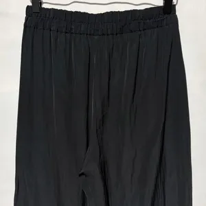 Aritzia Babaton Plisse Crinkled Satin Pull-On Pants Black Size Small thumbnail 10