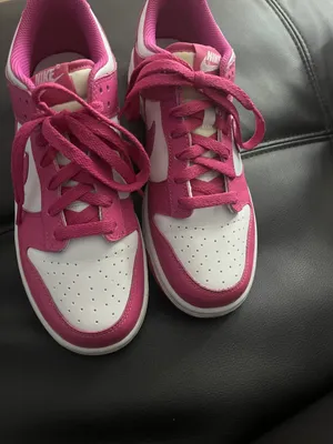 Nike Dunks thumbnail 3