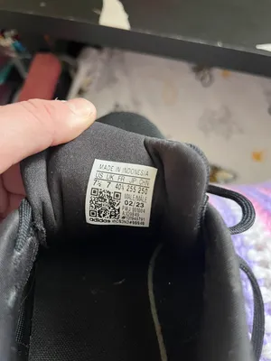 Adidas Tennis Shoes thumbnail 6