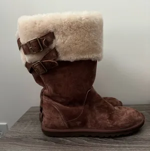 EUC UGG “Beckham” Suede Boots, in Chestnut, sz 8 thumbnail 1