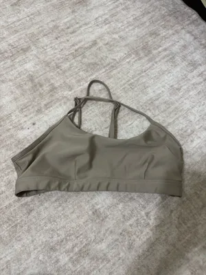 Alo airlift sports bra size medium thumbnail 2
