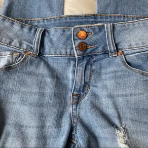Refuge Charlotte Russe Distressed Blue Jeans thumbnail 7